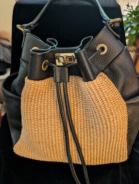 UNICA Black & Tan Women's Drawstring Bucket Bag